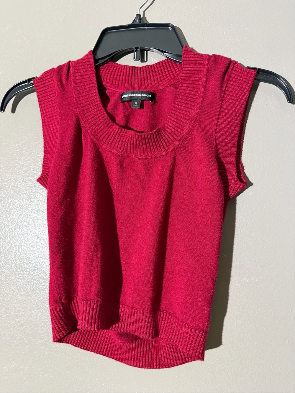 Express Design Studio Ribbed Neck Knit Tank in Deep Fuchsia